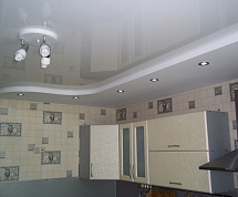 Натяжной потолок на кухню