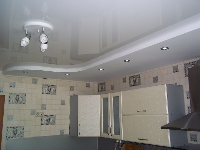 Парящий потолок на кухне - 75 фото